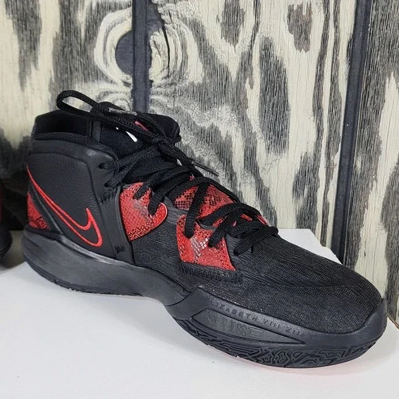 Nike Kyrie Infinity Bred Black Red Mens Size US9.5 Basketball Shoes CZ0204 004